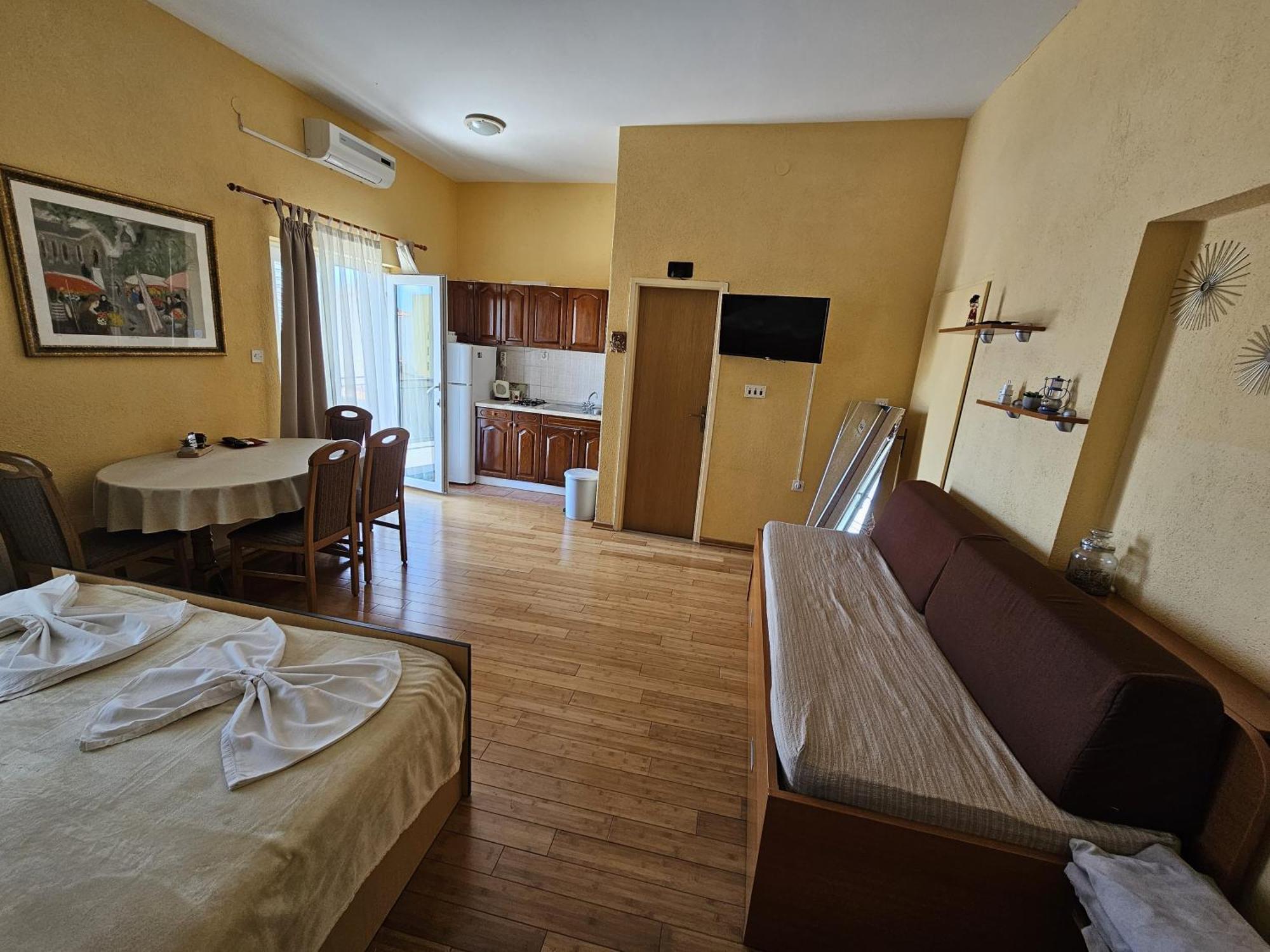 Apartments Mirjana Makarska Ruang foto
